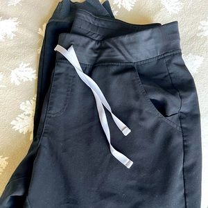 Figs Zamora jogger black